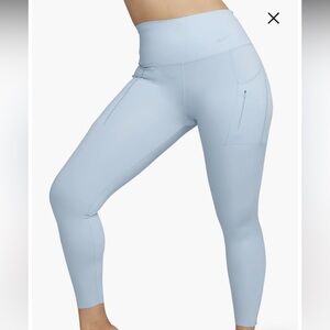 Nike leggings with pockets